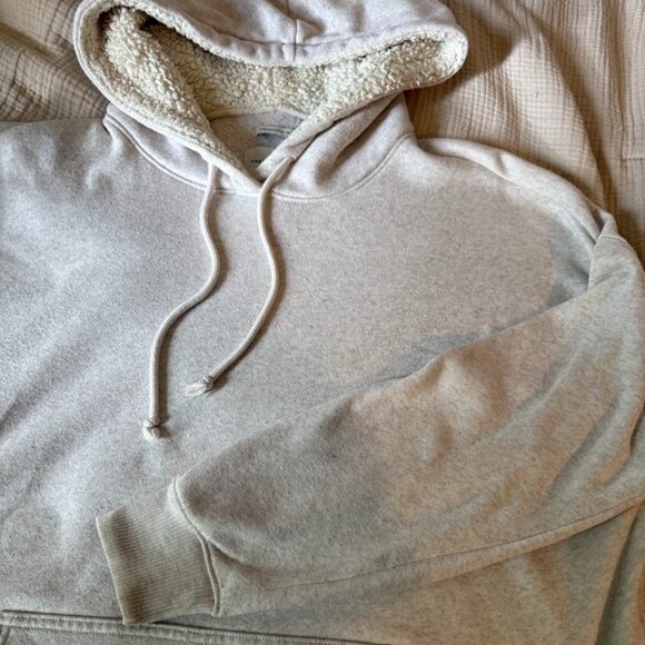American Eagle Cream Sweatshirt with Fleece Lined Hood, Size S - Picture 1 of 6
